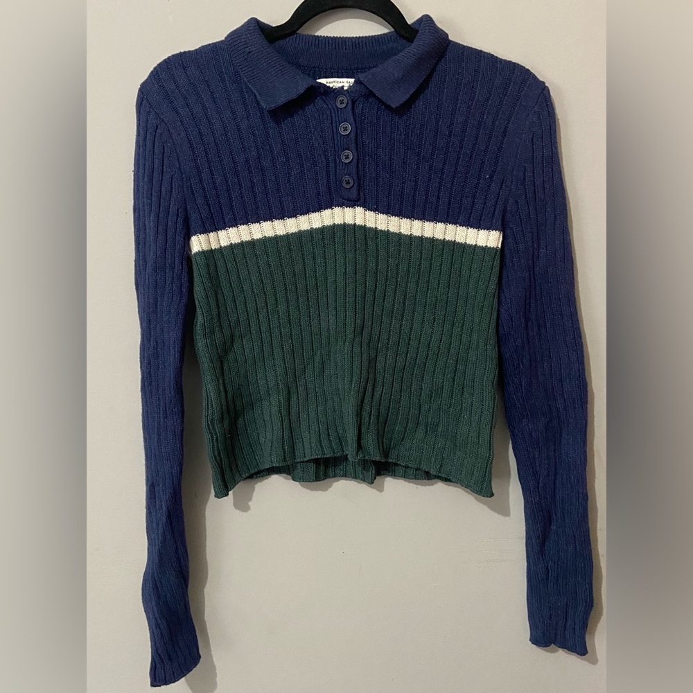 Amercian Eagle quarter button sweater with collar. Size s